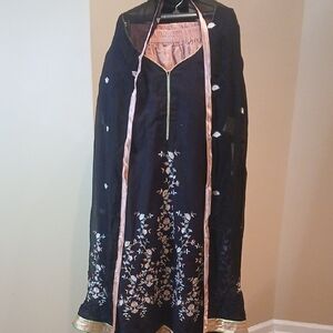 Elegant Black Floral Embroidered Dress